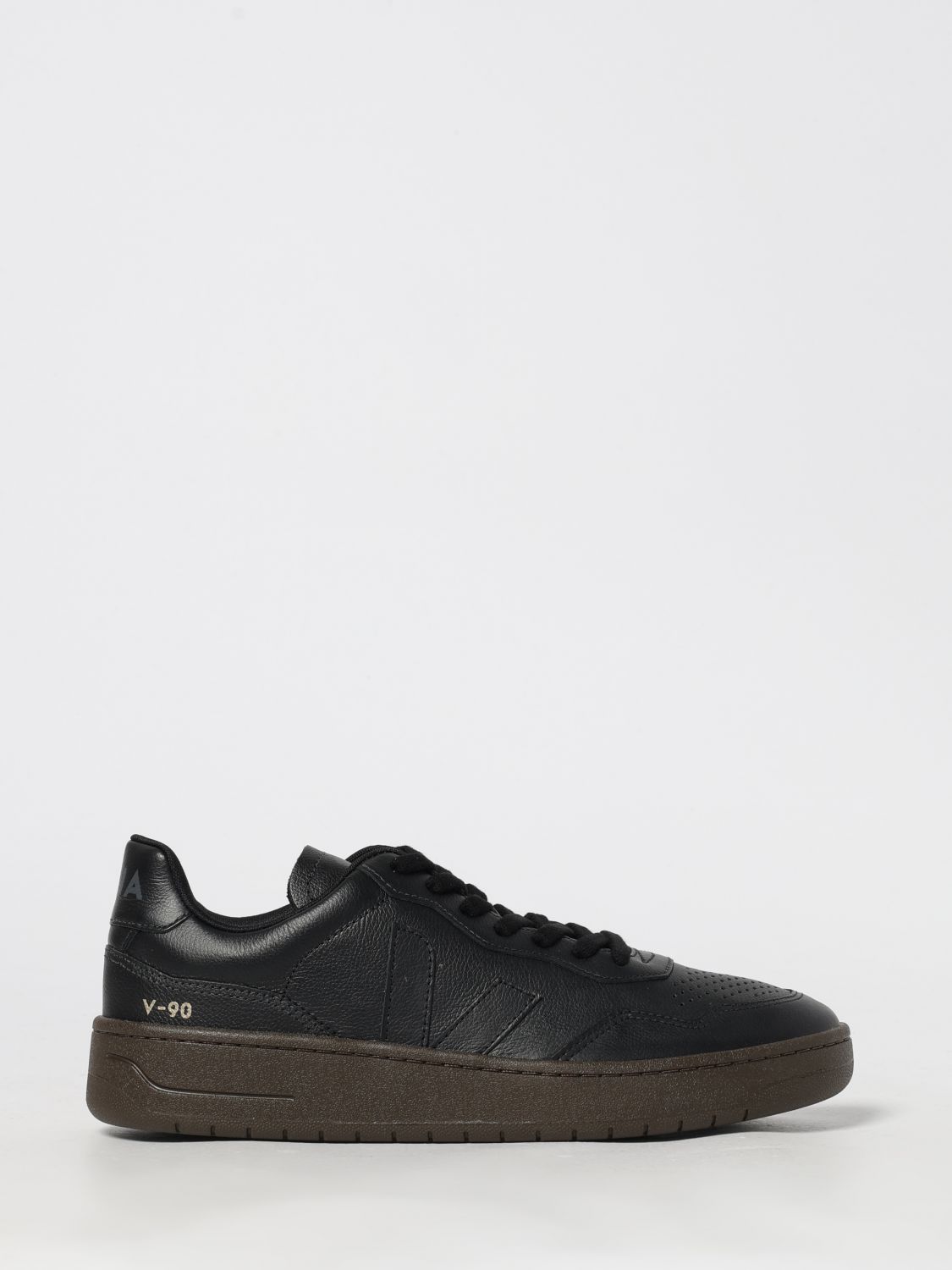 Veja V-90 O.t Sneakers In Black Leather In Black