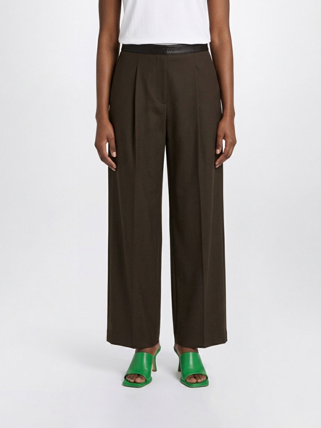 LOEWE LOEWE Pants Woman color Green　ロエベ パンツ ウーマン カラー グリーン