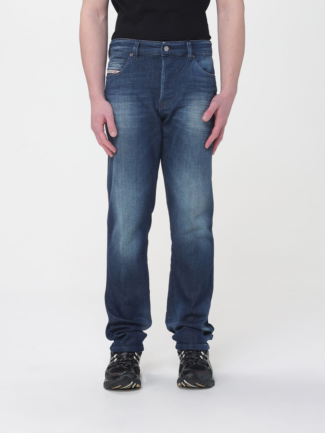 DIESEL Jeans Men color Blue　DIESEL ジーンズ メンズ カラー ブルー DIESEL