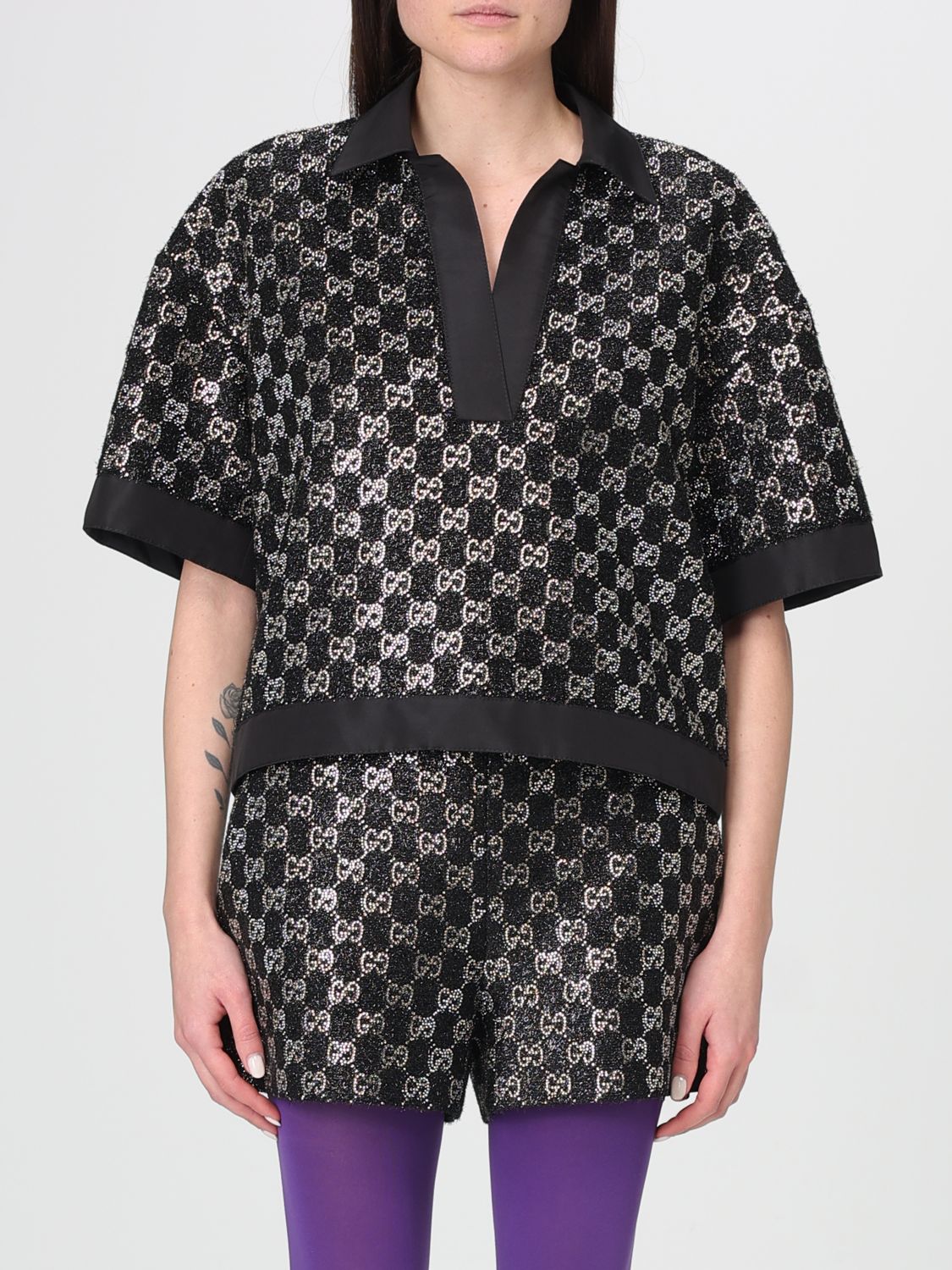 GUCCI Top a polo in viscosa con strass monogram