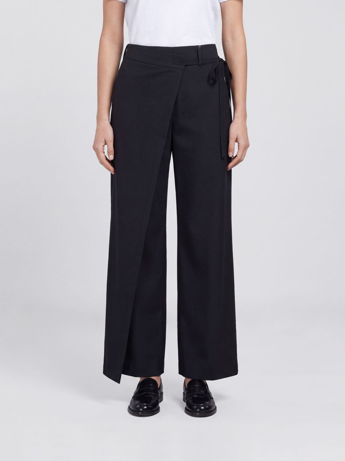 MM6 MAISON MARGIELA Pants Woman color Black