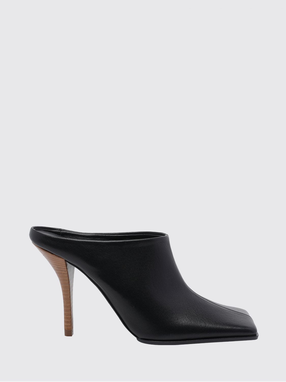 ALAÏA Shoes Woman color Black