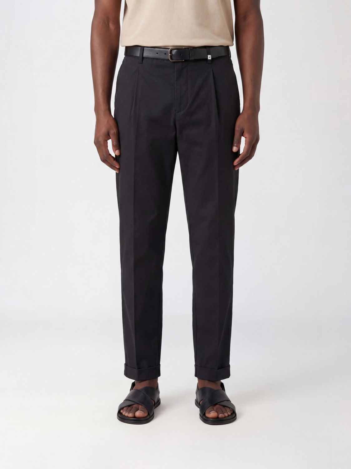 MYTHS Pantaloni Uomo colore Nero