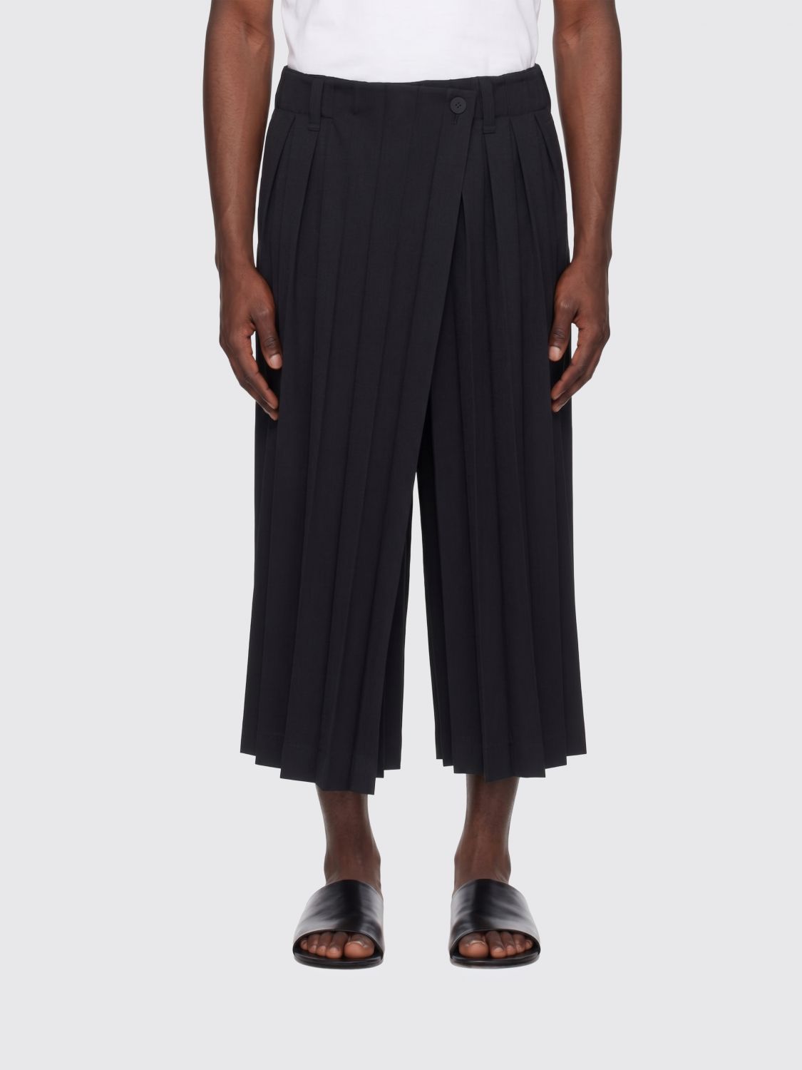 HOMME PLISSE' ISSEY MIYAKE Pants Men color Black
