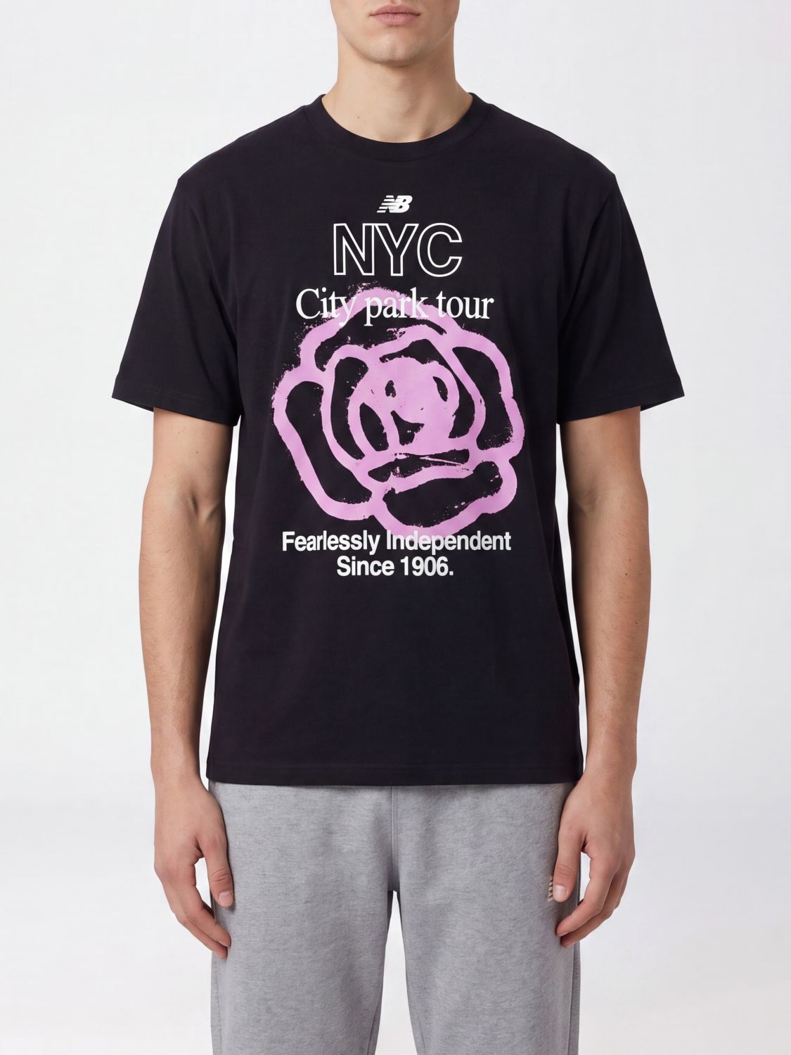 NEW BALANCE T-Shirt Men color Black