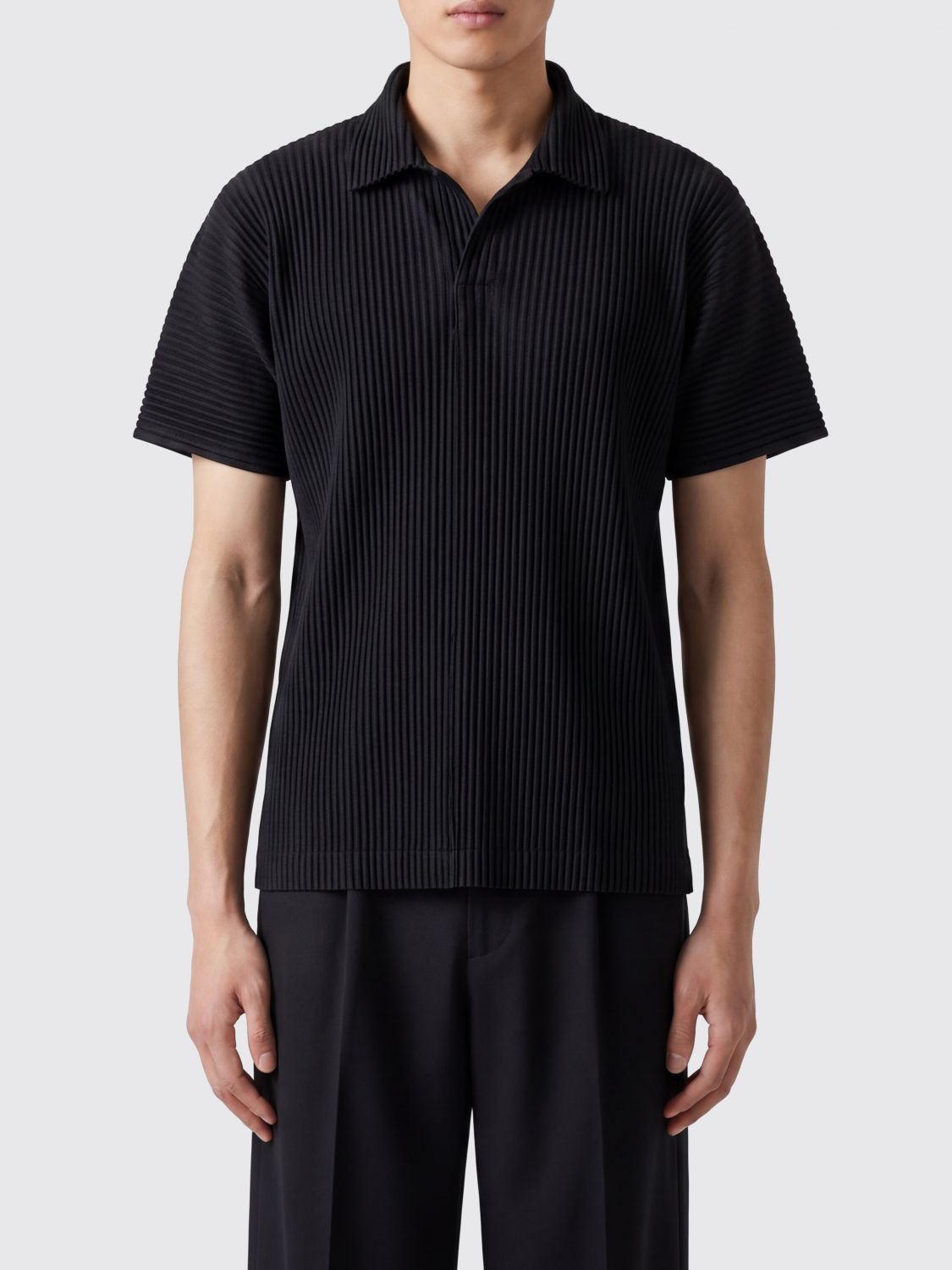 HOMME PLISSE' ISSEY MIYAKE Polo Uomo colore Nero