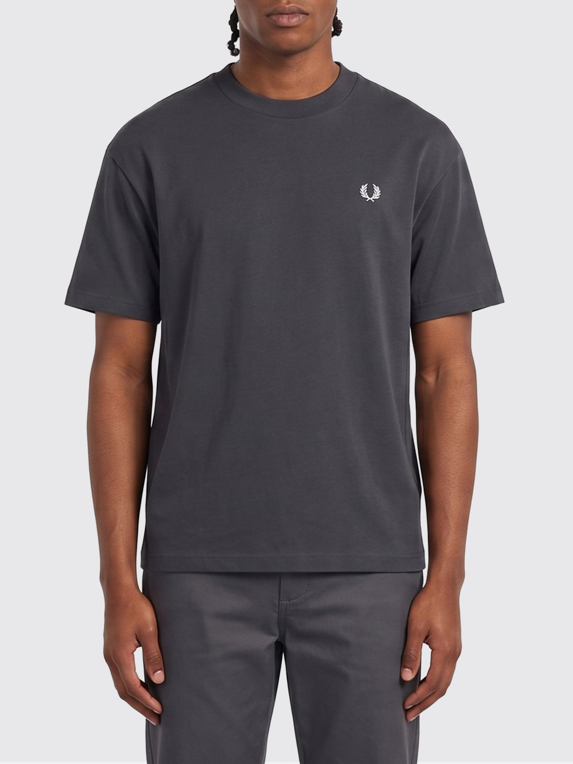FRED PERRY Cotton Crew Neck T-shirt with Contrast Logo and Dropped Shoulders