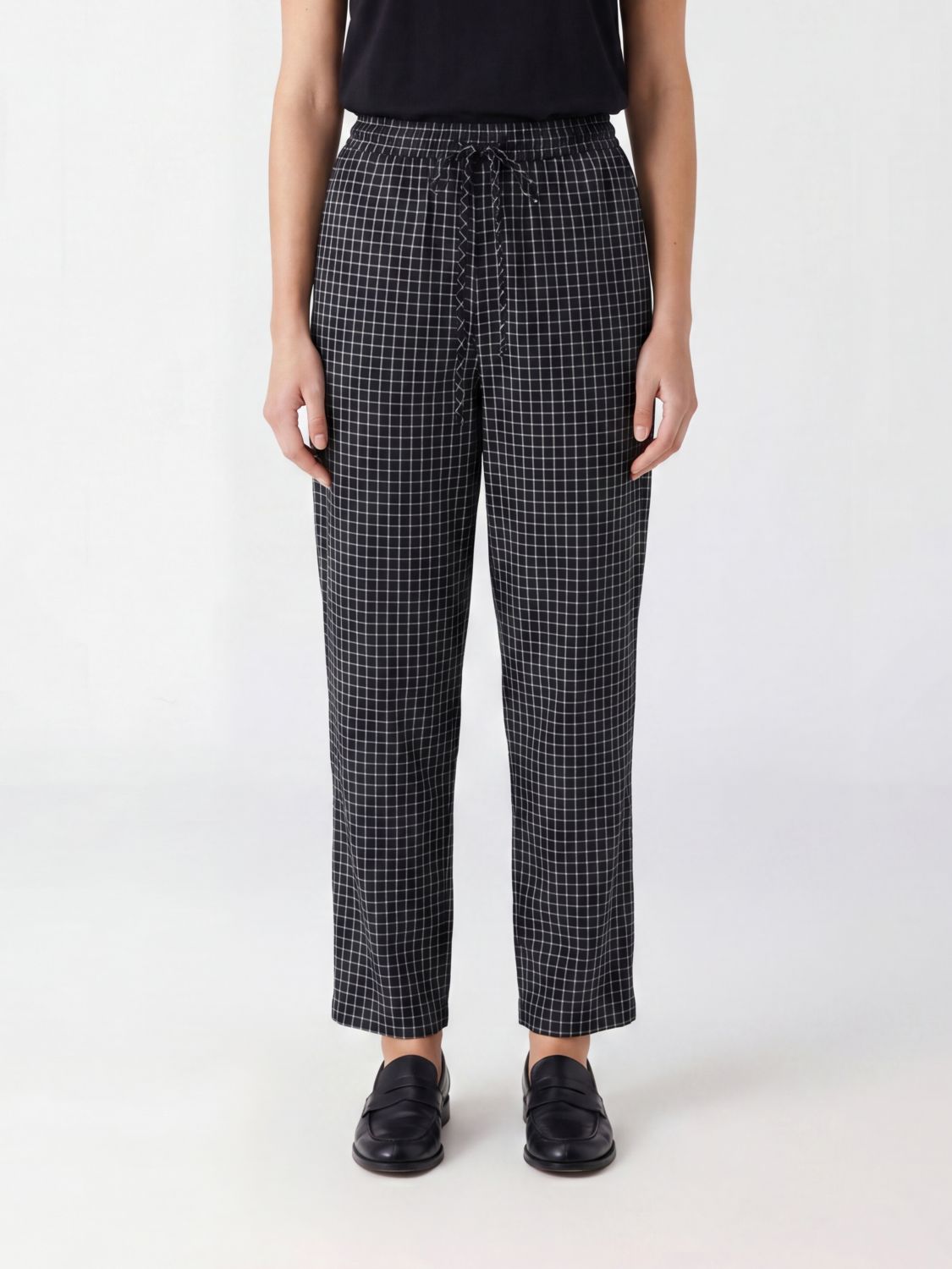 DUNST Pants Woman color Black