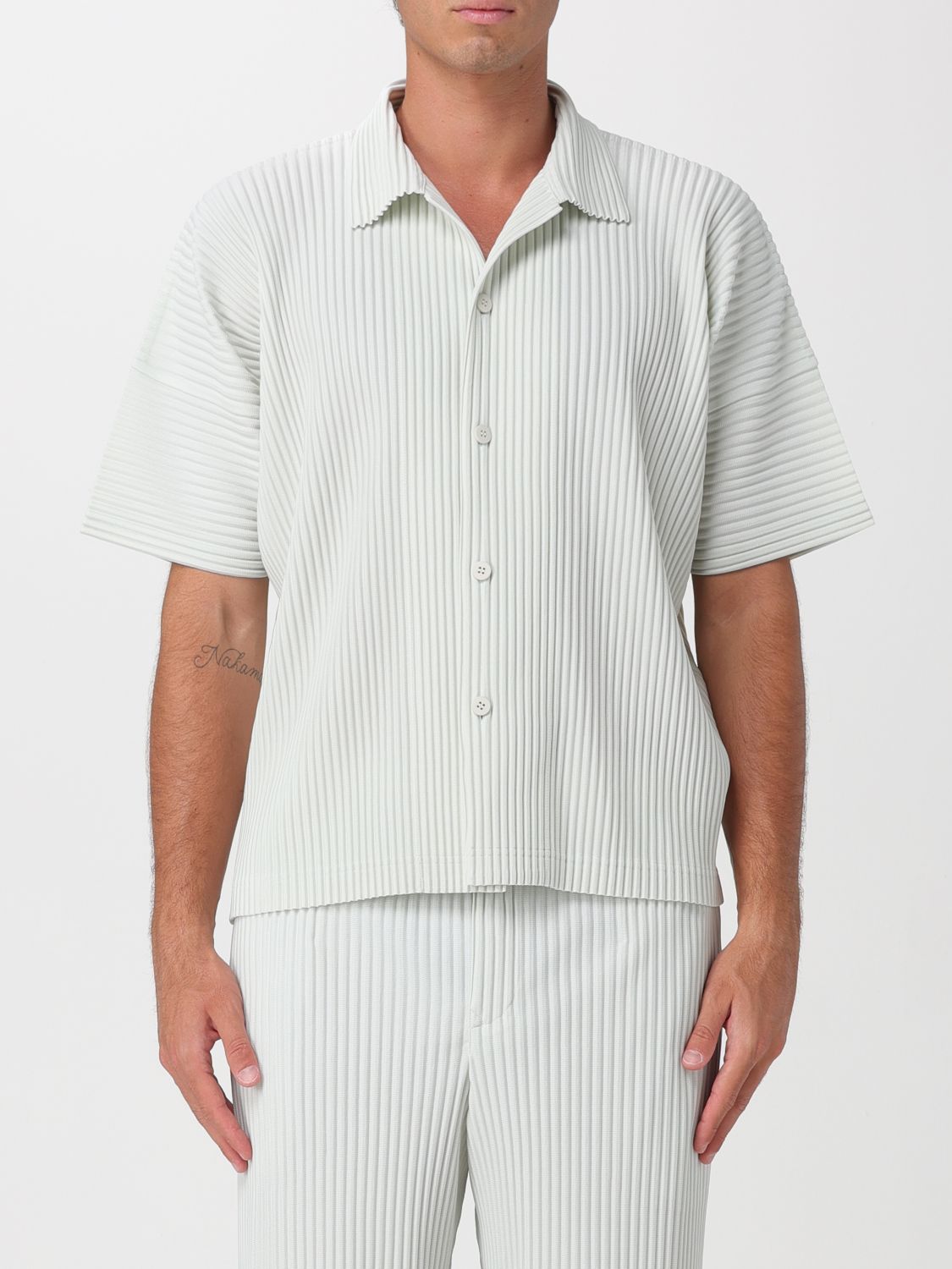 HOMME PLISSE' ISSEY MIYAKE Camicia bowling Homme Plissé Issey Miyake in crêpe con maniche corte