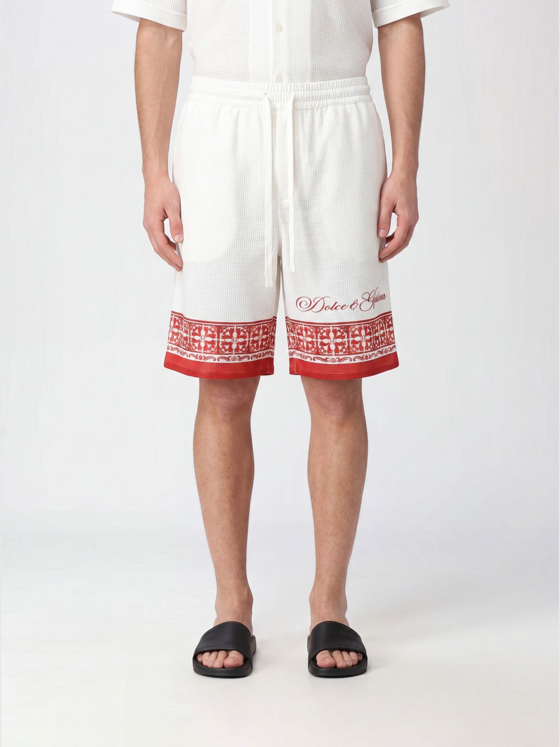 DOLCE & GABBANA Shorts al ginocchio in seta con stampa Maioliche e coulisse