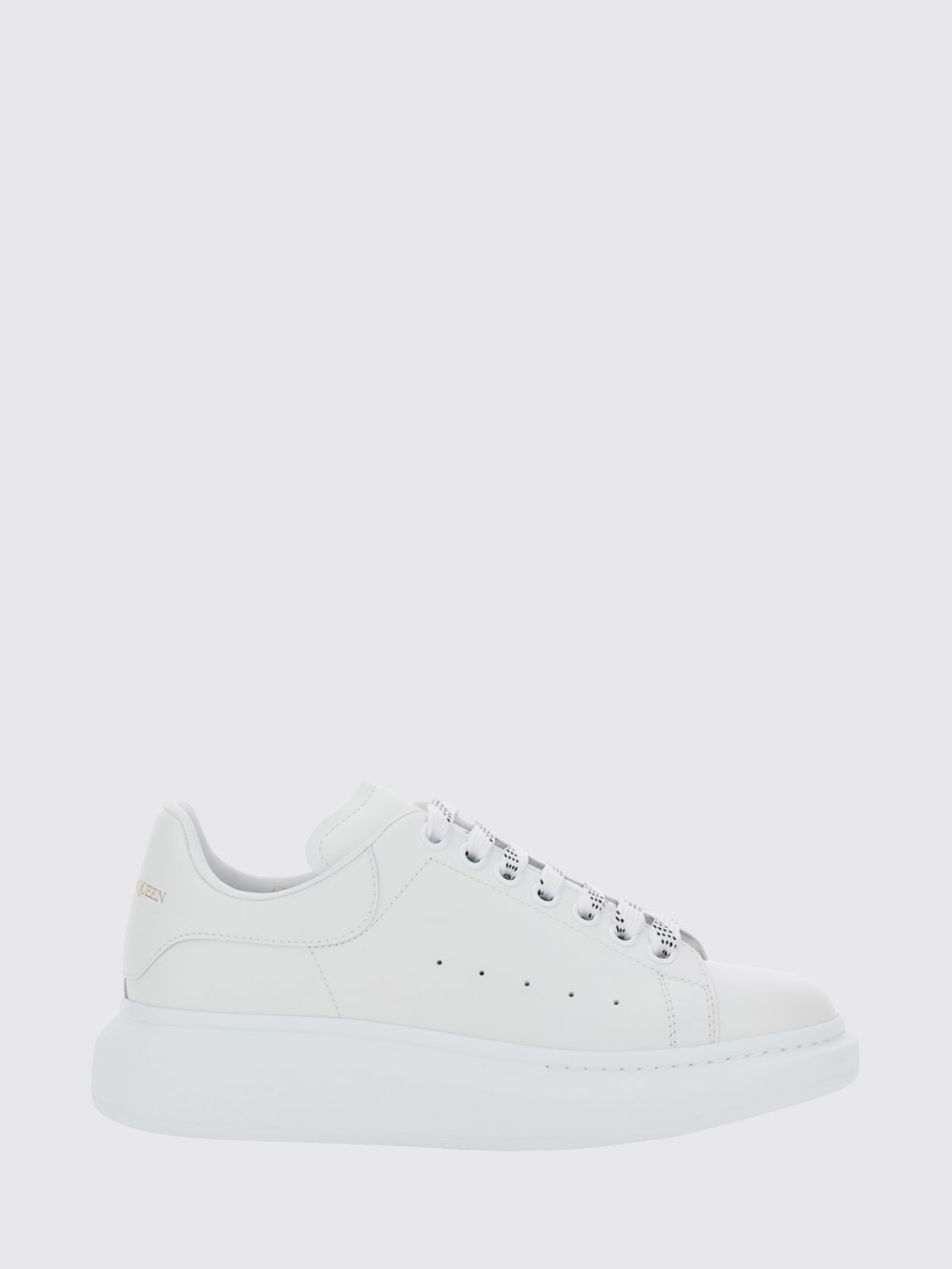 McQueen Oversize-Sneaker aus Kalbsleder mit Wildledereinsatz und Chunky-Sohle