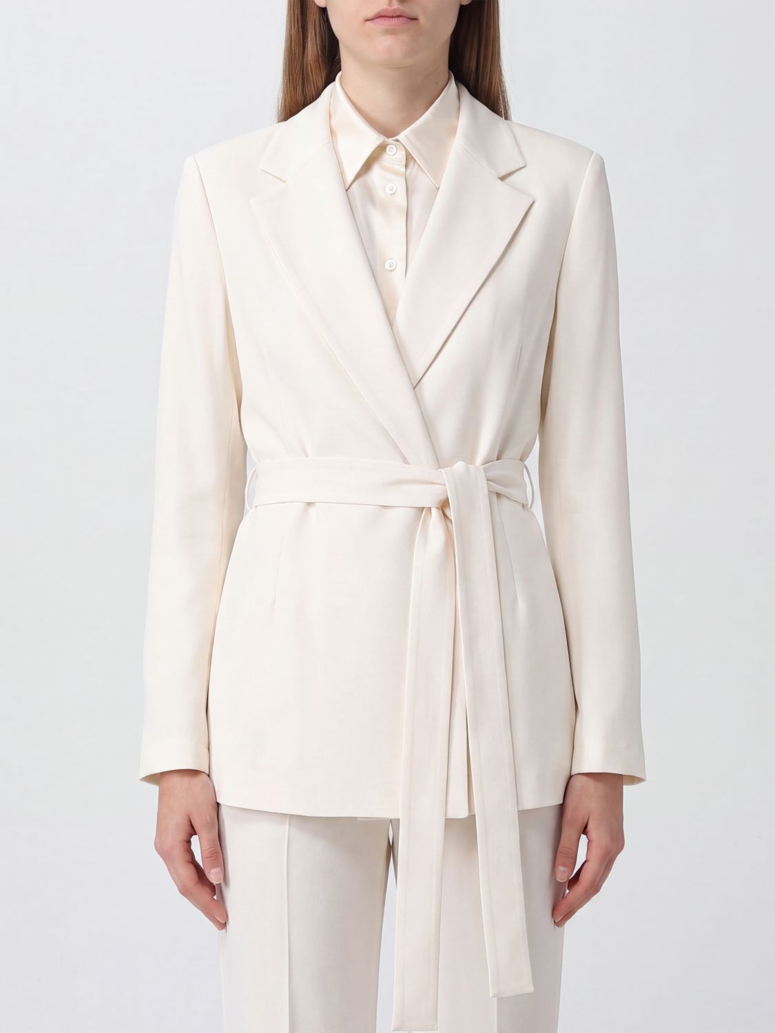 PAROSH Short Robe-Style P. A.R. O.S. H. Blazer with a Tie-Waist Belt and Lapels