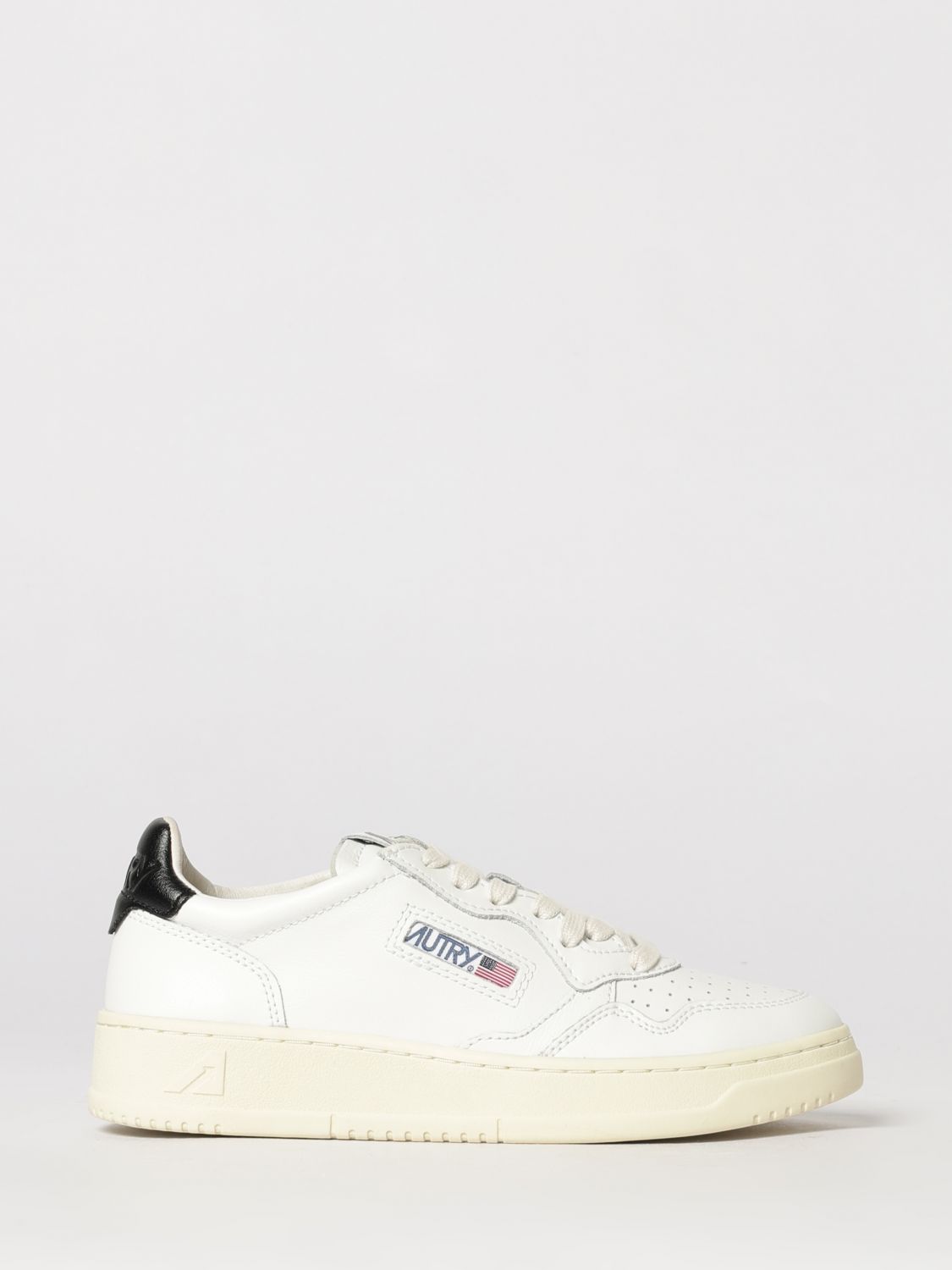 AUTRY Medalist Low Bicolor-Ledersneaker mit perforierter Spitze