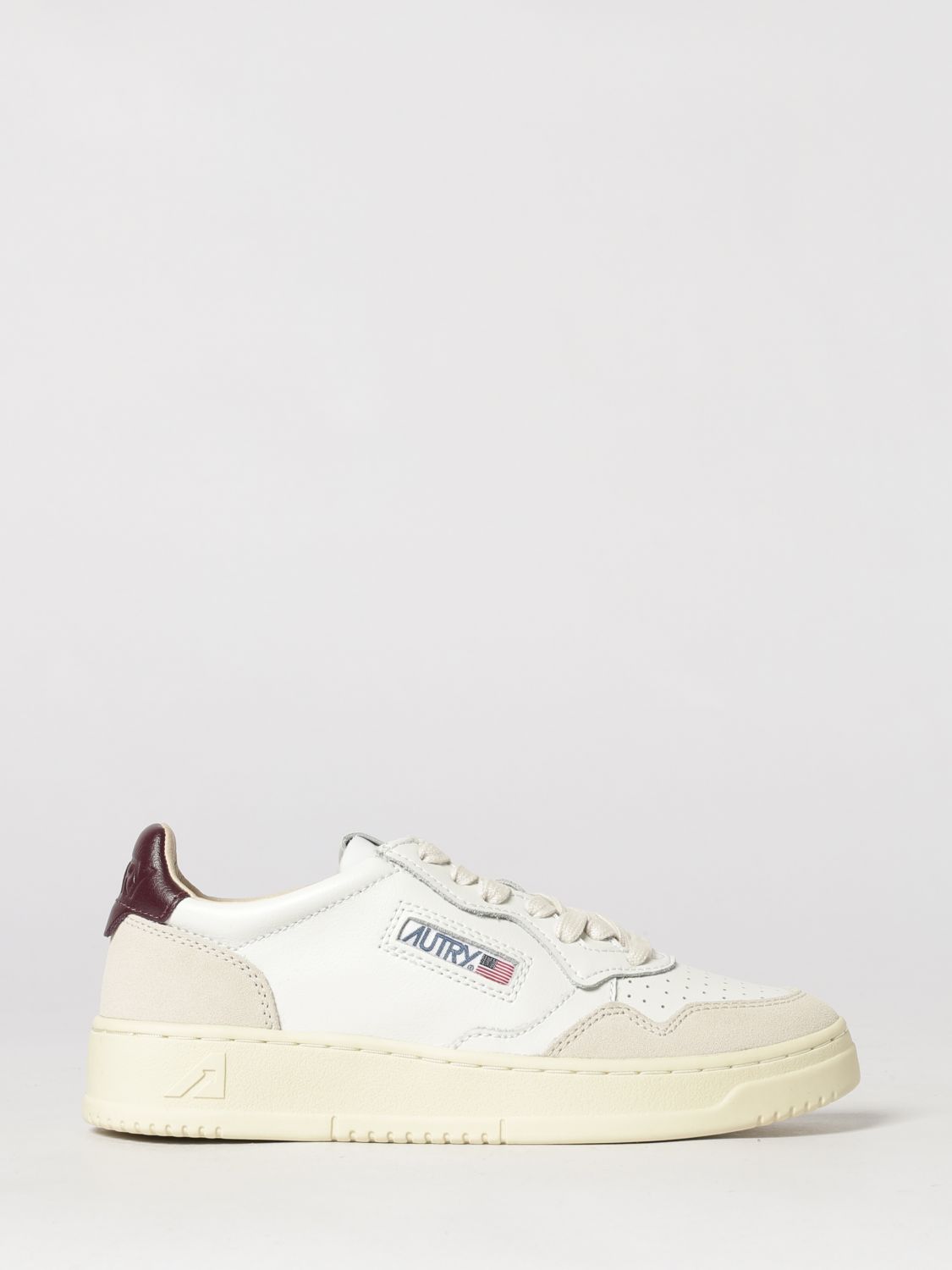 AUTRY Medalist Low Bicolor-Ledersneaker mit perforierter Spitze