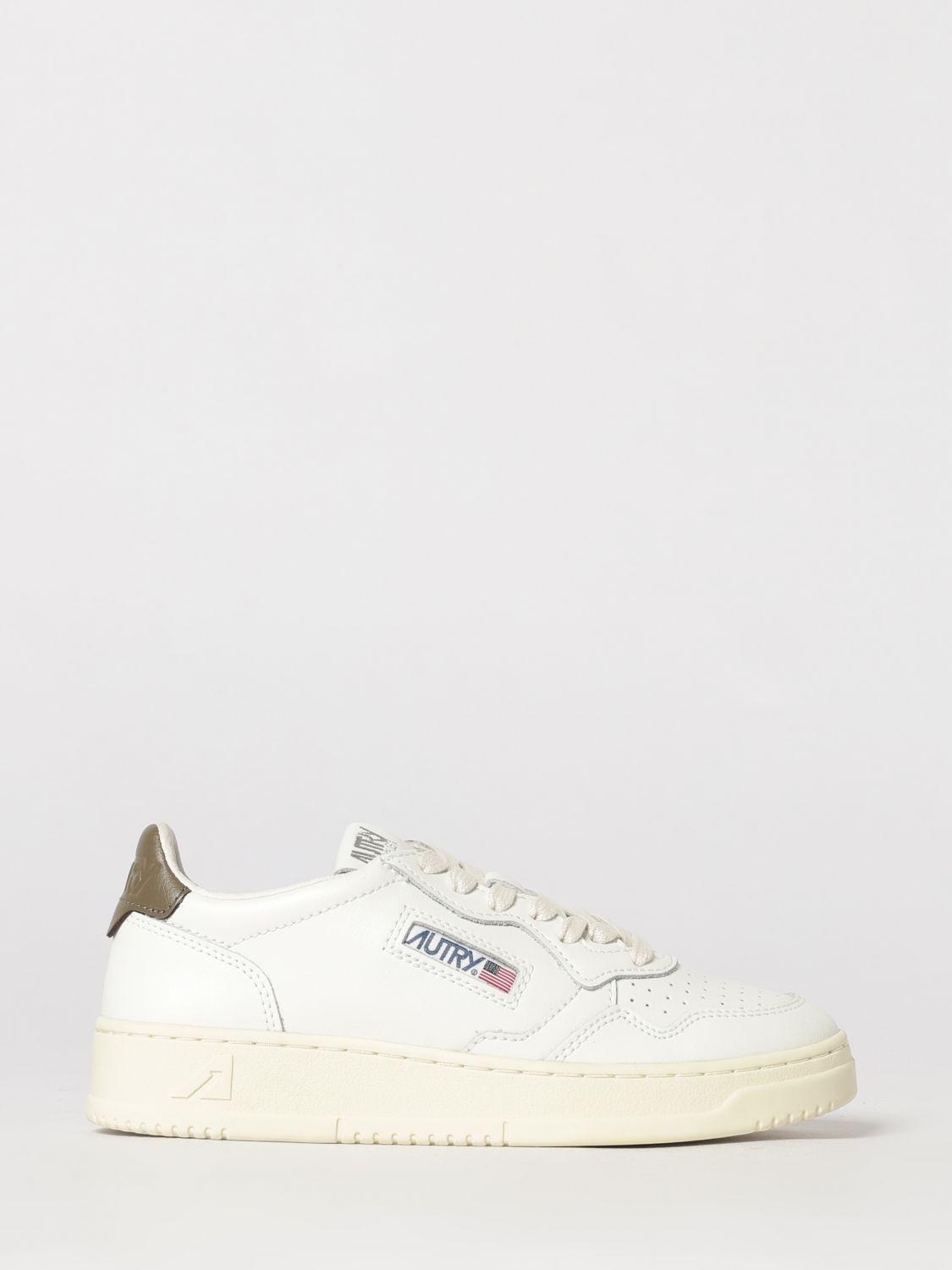 AUTRY Medalist Low Bicolor-Ledersneaker mit perforierter Spitze