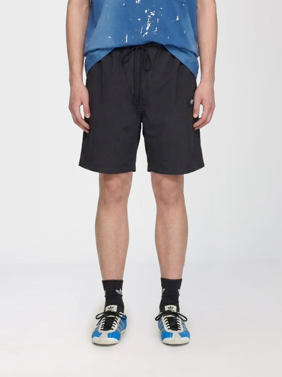 ADIDAS ORIGINALS Shorts da jogging in jersey con vita elasticizzata e logo a contrasto