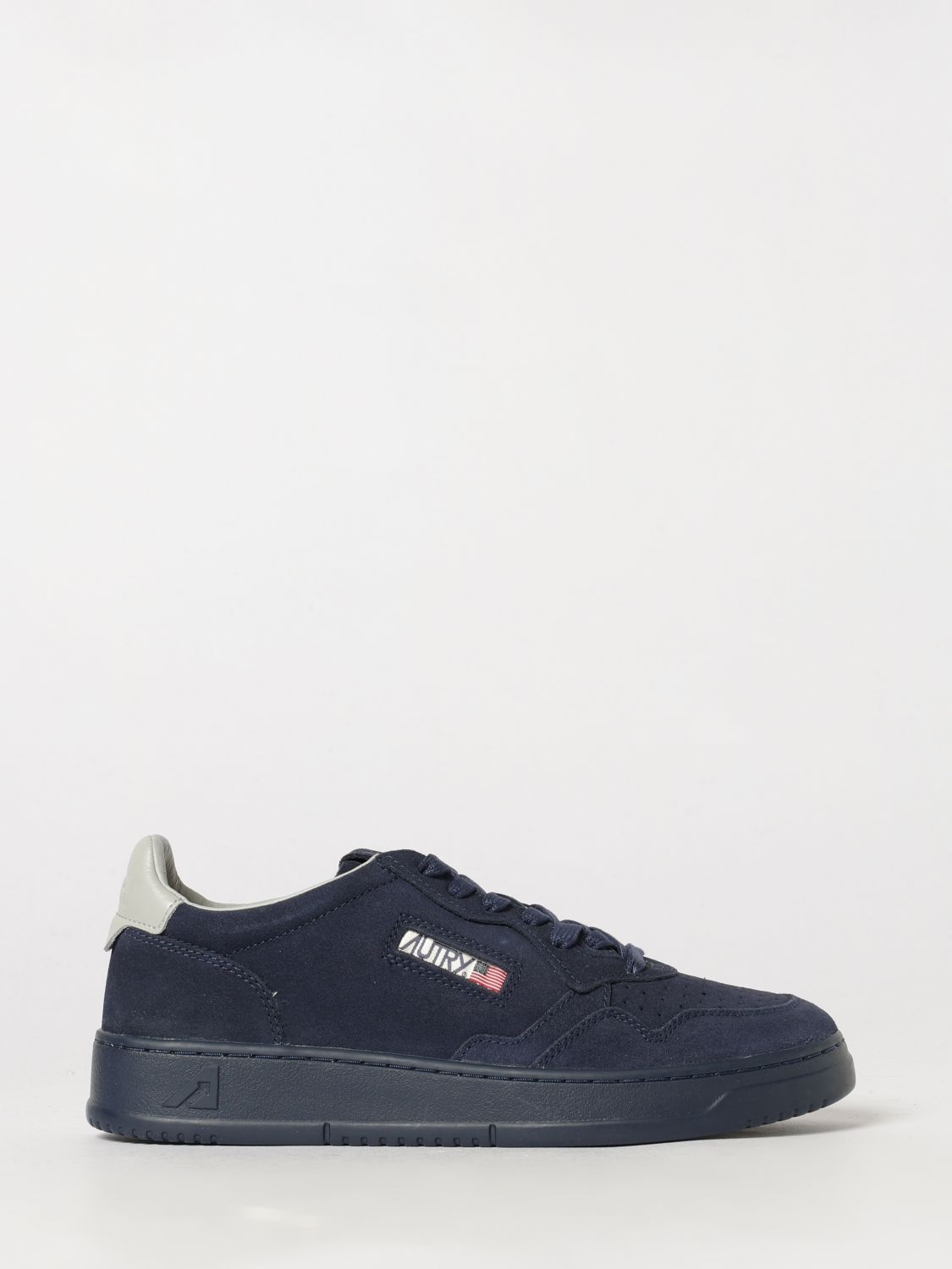 AUTRY Medalist Low Sneaker aus glattem Kalbsleder mit perforierter Spitze