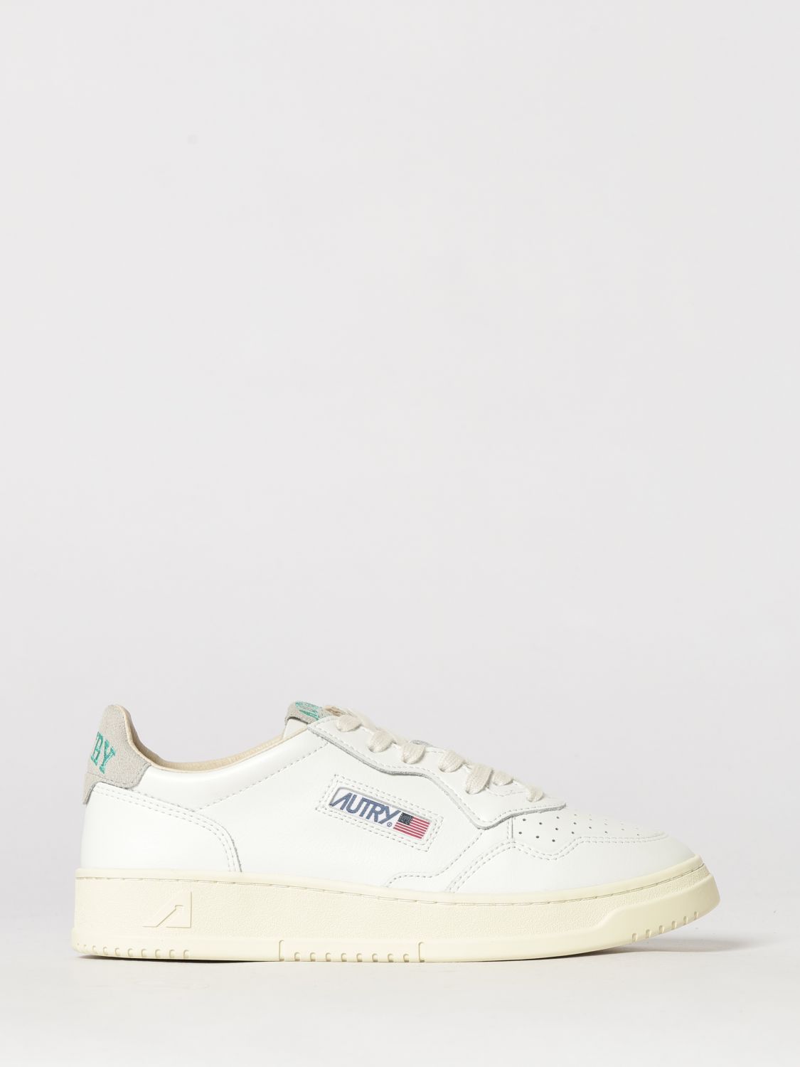 Autry Medalist Low Trainers in Smooth Calfskin with Perforated Toe