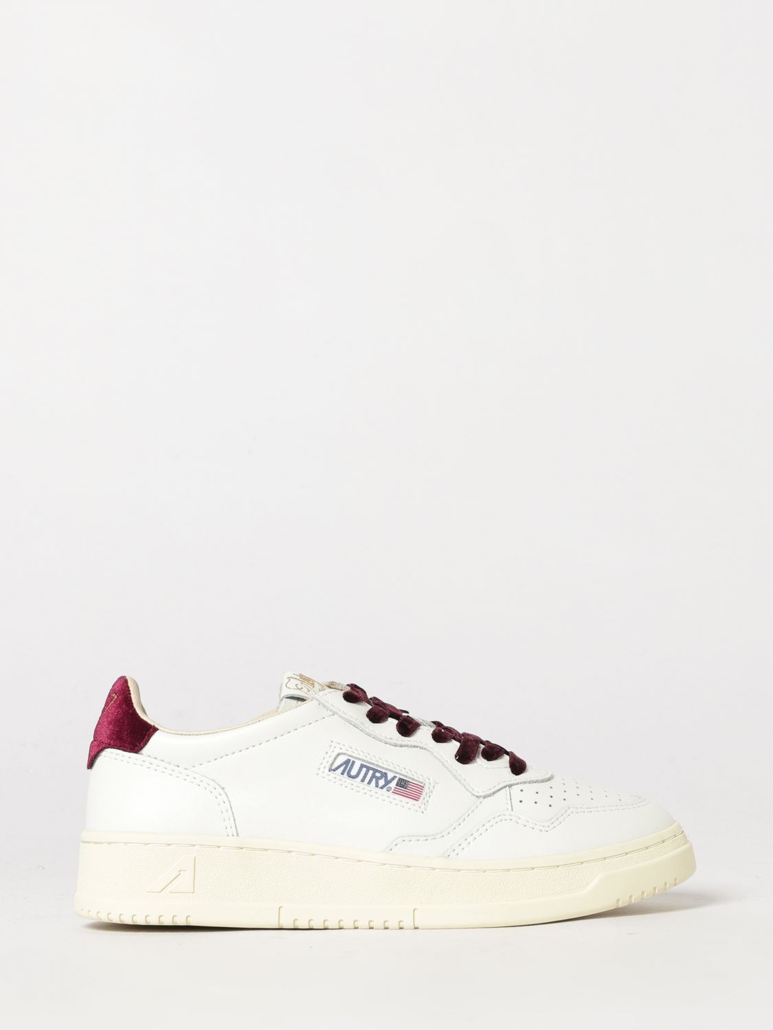 AUTRY Medalist Low Sneaker aus glattem Kalbsleder mit Kontrastdetails
