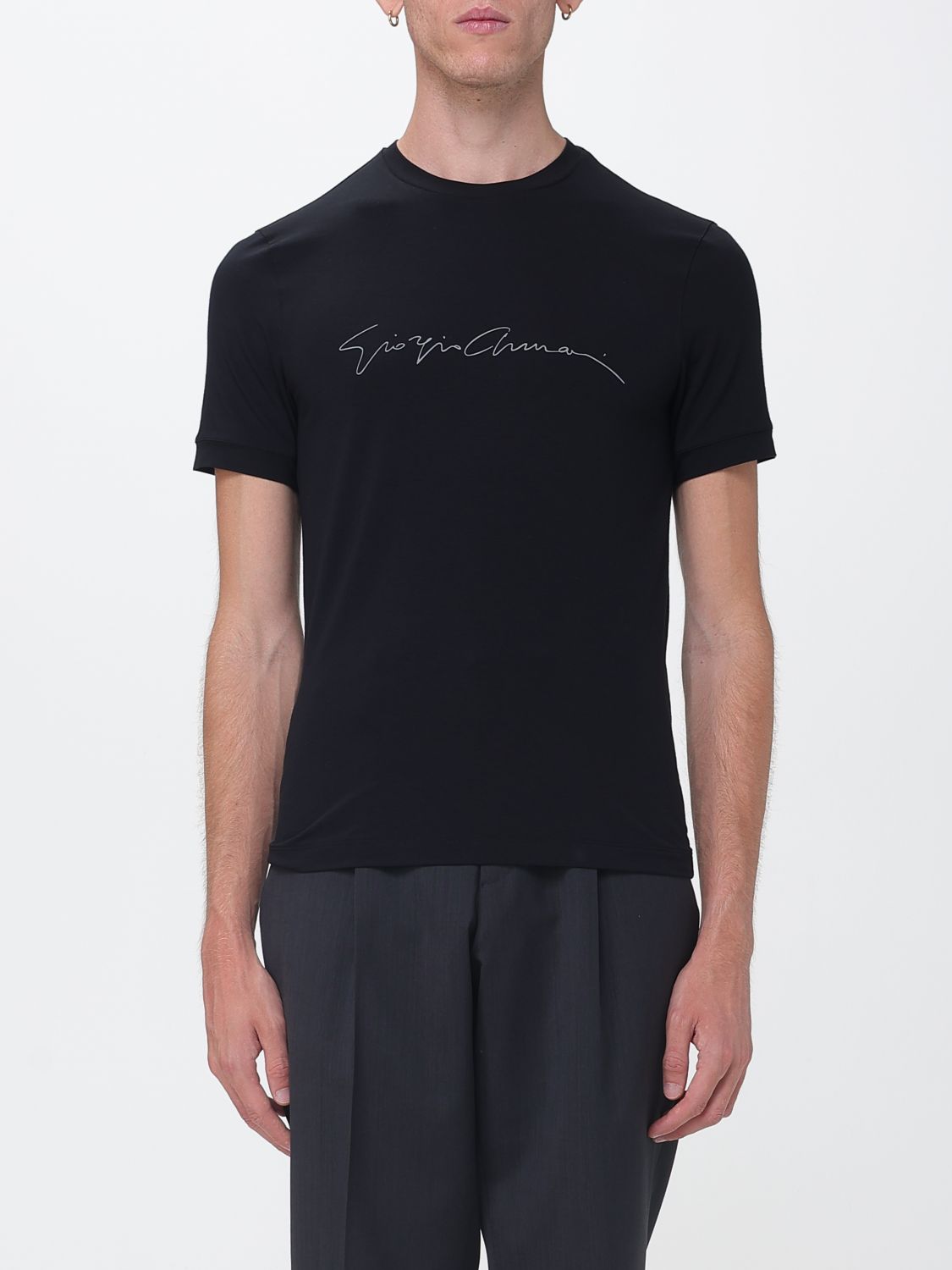 GIORGIO ARMANI Cotton T-Shirt with Short Sleeves and Contrasting Logo　GIORGIO ARMANI コットン T シャツ、半袖、コントラストロゴ付き GIORGIO