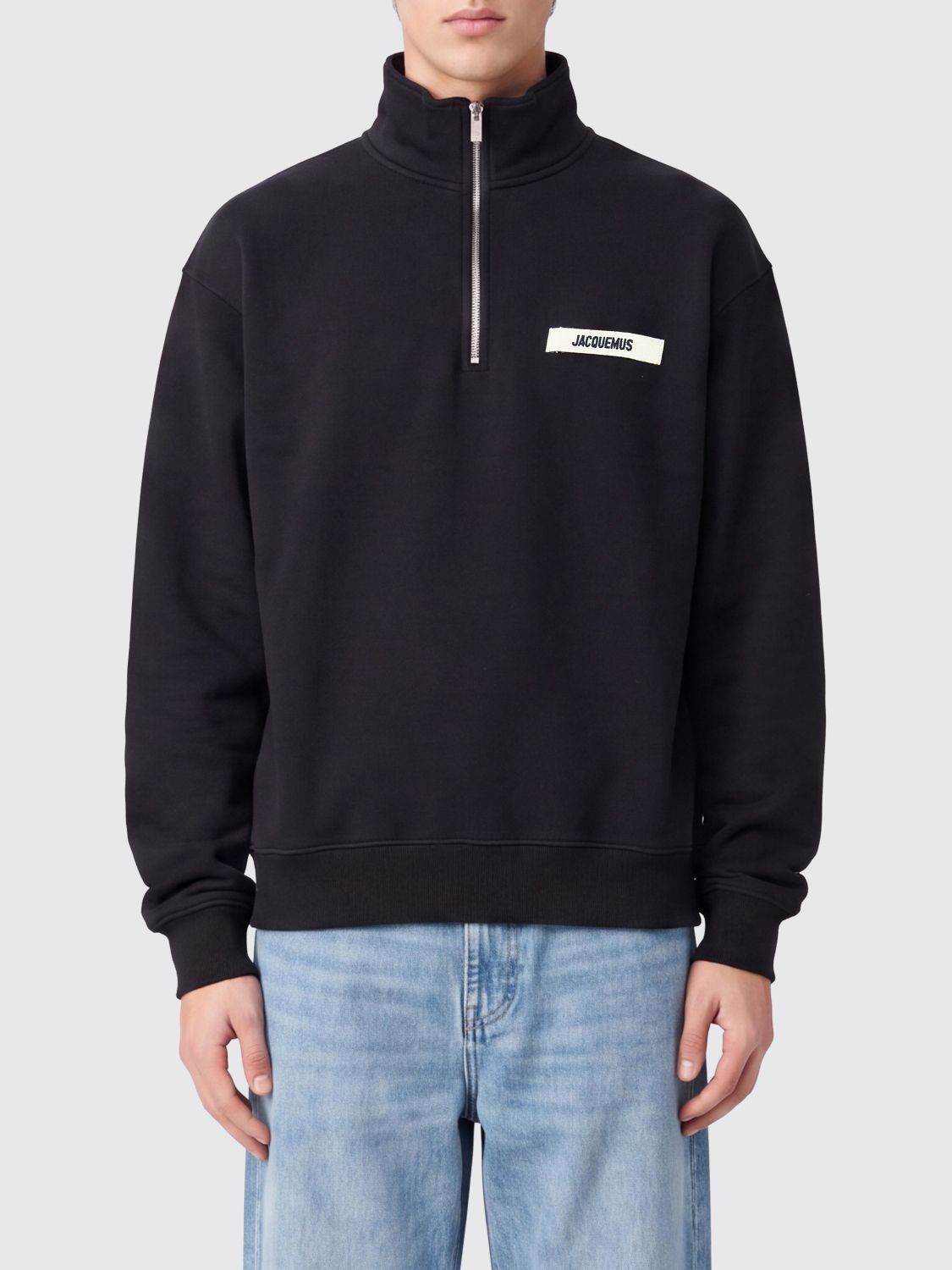 JACQUEMUS High-Neck-Sweatshirt aus Baumwolle mit Reißverschluss und Relaxed Fit