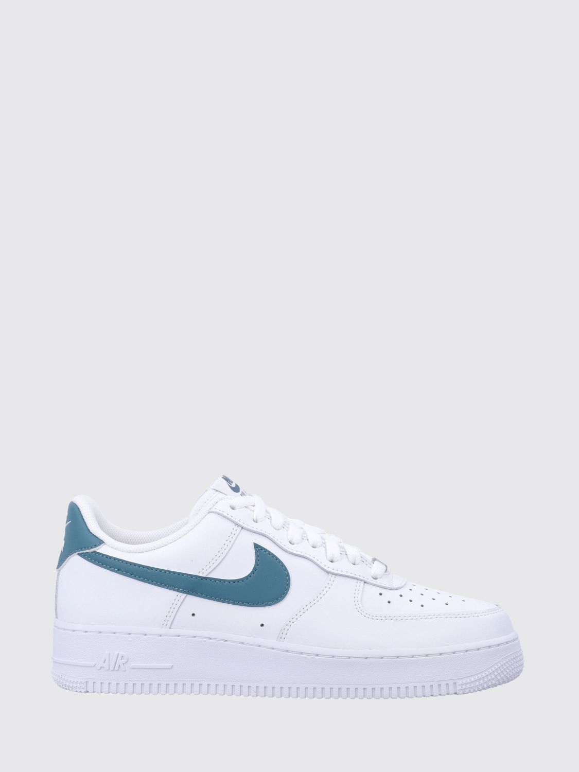 NIKE Sneakers Air Force 1 '07 in pelle liscia con punta traforata e logo Swoosh