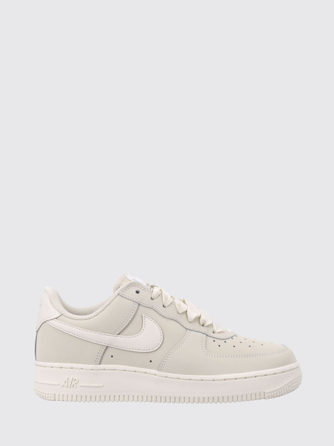 NIKE Air Force 1 Smooth Leather Trainers with Perforated Toe and Swoosh Logo