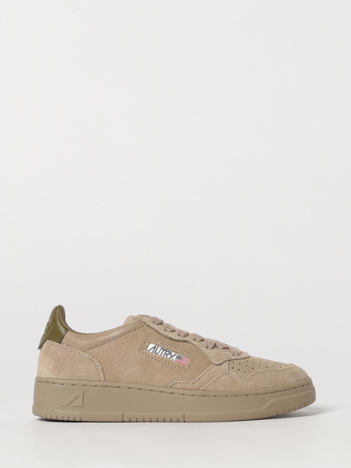 AUTRY Medalist Low Sneakers for women in Leather and Suede with a Bicolor Design