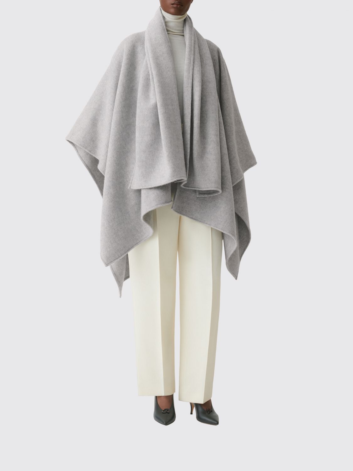 FABIANA FILIPPI Sciarpa Donna colore Grigio