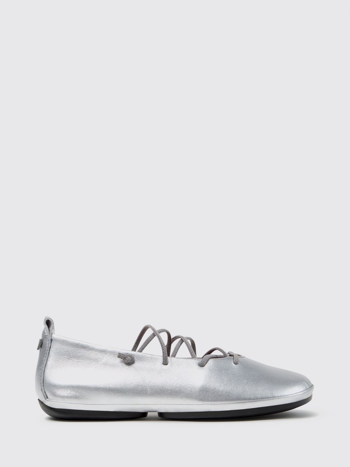 CAMPER Ballerine Mary Jane Right Nina in pelle laminata con lacci elasticizzati