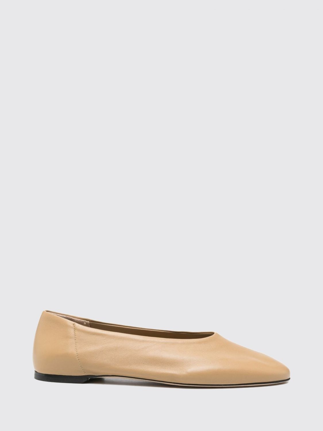 TOTEME Ballerinas von aus Glattleder mit runder Kappe und Ledersohle