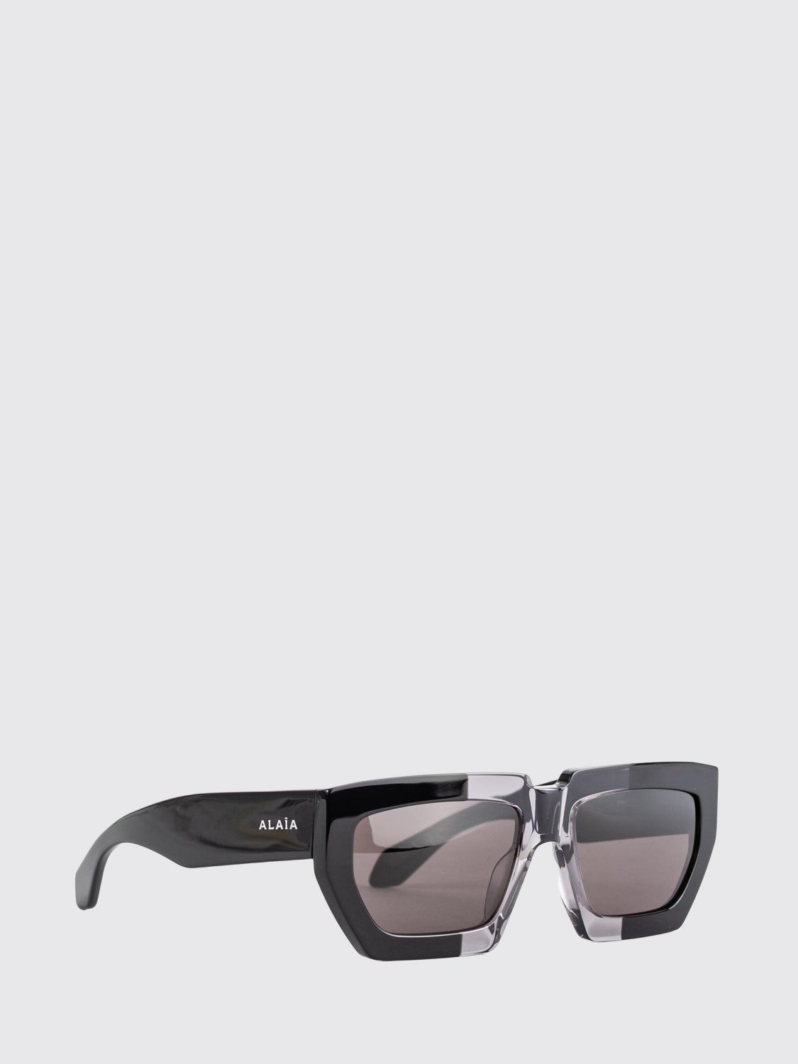 ALAÏA Sunglasses Woman color Black