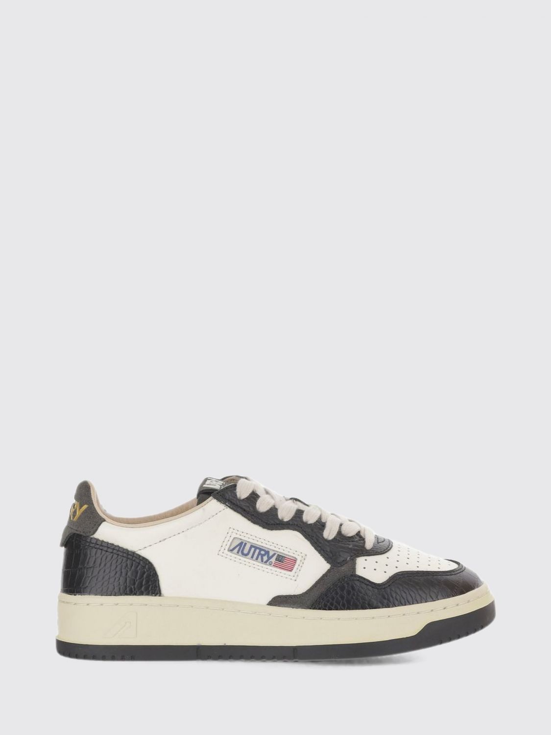 AUTRY Medalist Low Sneakers aus Kalbsleder mit perforierter Zehenkappe