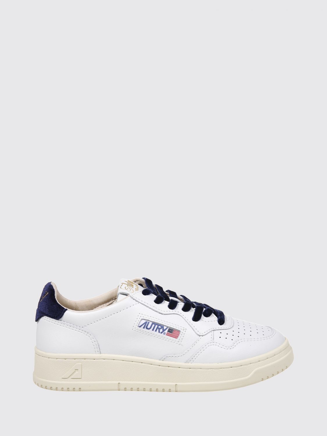 AUTRY Medalist Low Calf Leather Sneakers with Perforated Toe