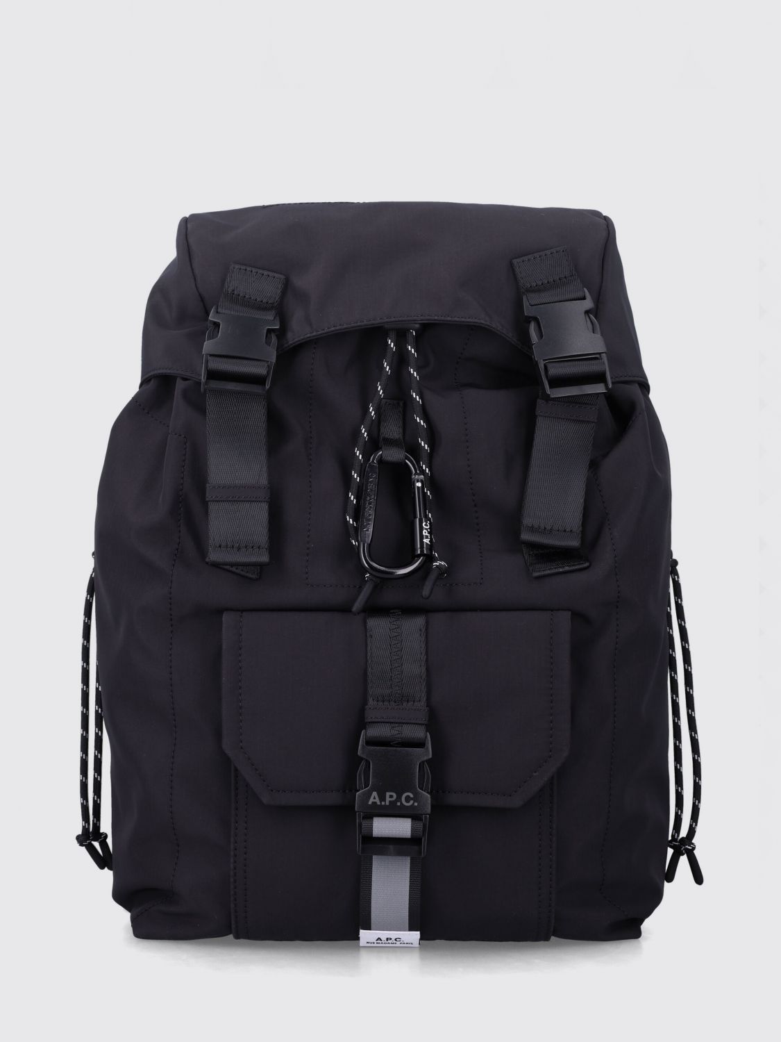 A. P.C. Zaino Trek in nylon con spallacci imbottiti e chiusura a patta