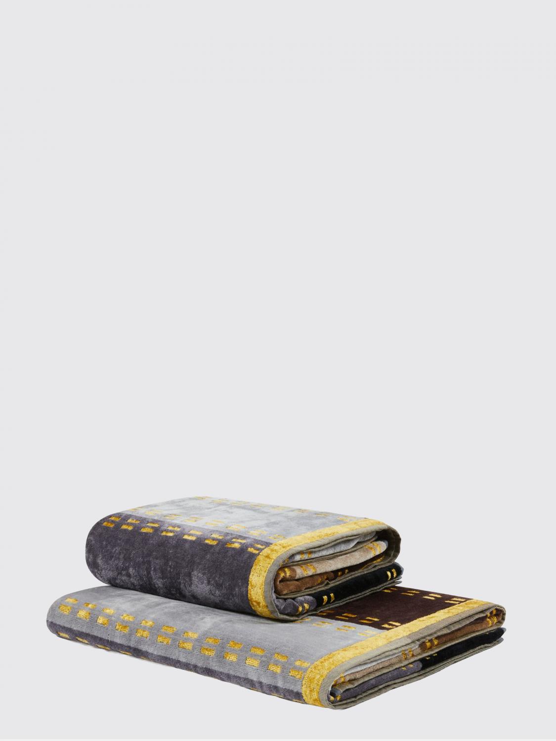 CARRARA Bath And Beach Towels Lifestyle color Grey