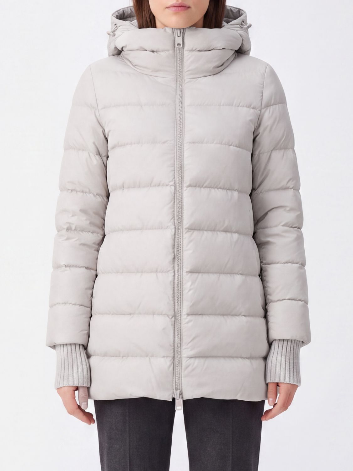 HERNO Kurze A-Shape Daunenjacke aus wasserabweisendem Nylon mit Kapuze