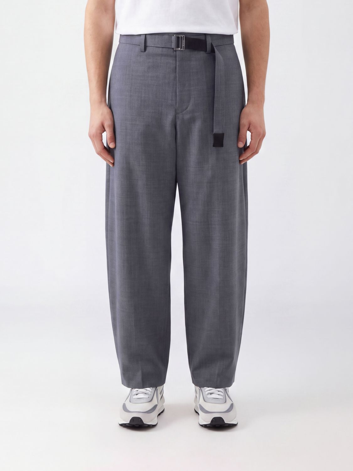 SACAI Pants Men color Grey