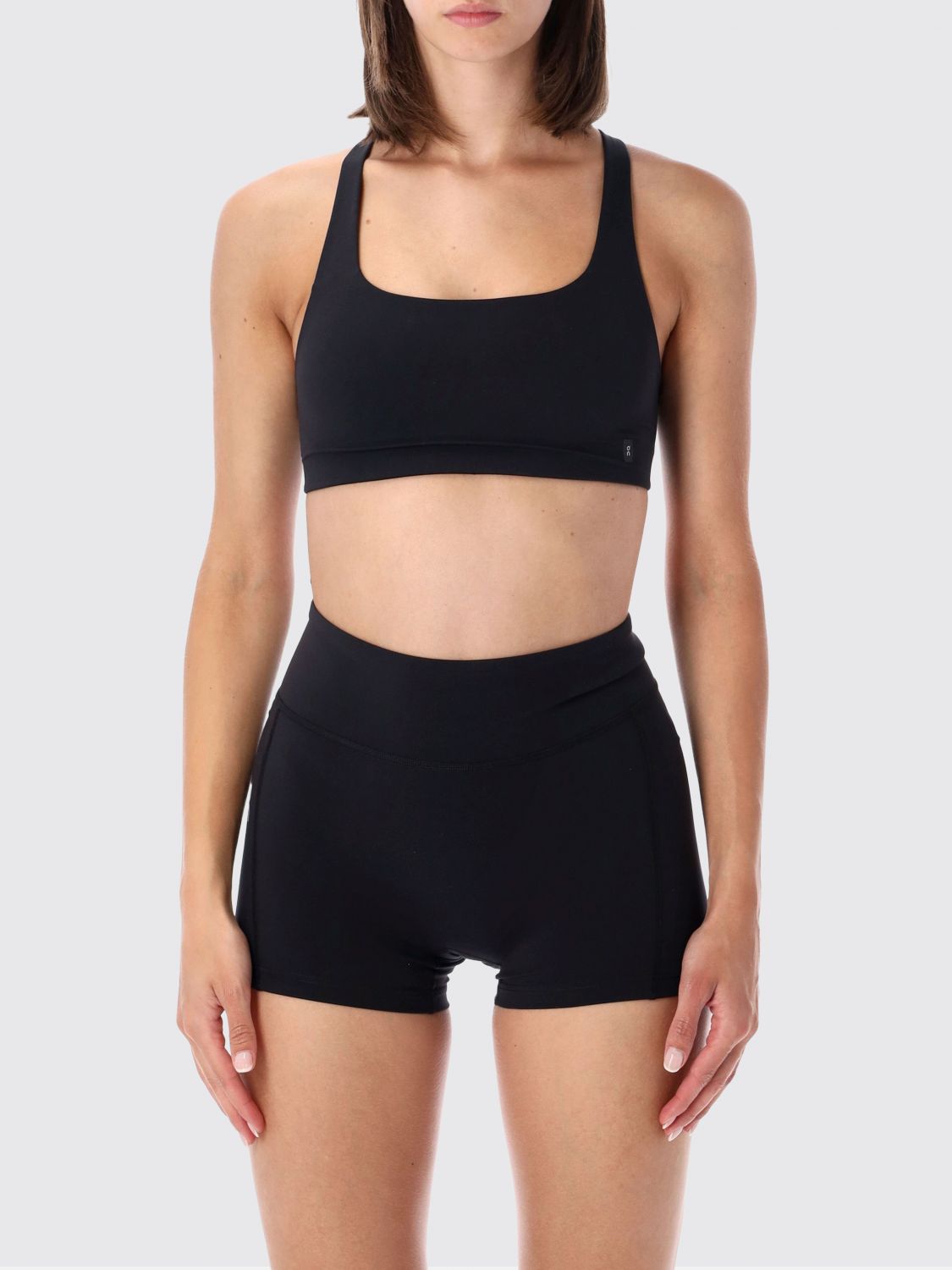On Running Cropped Sports Top with Criss-Cross Straps and Square Neck