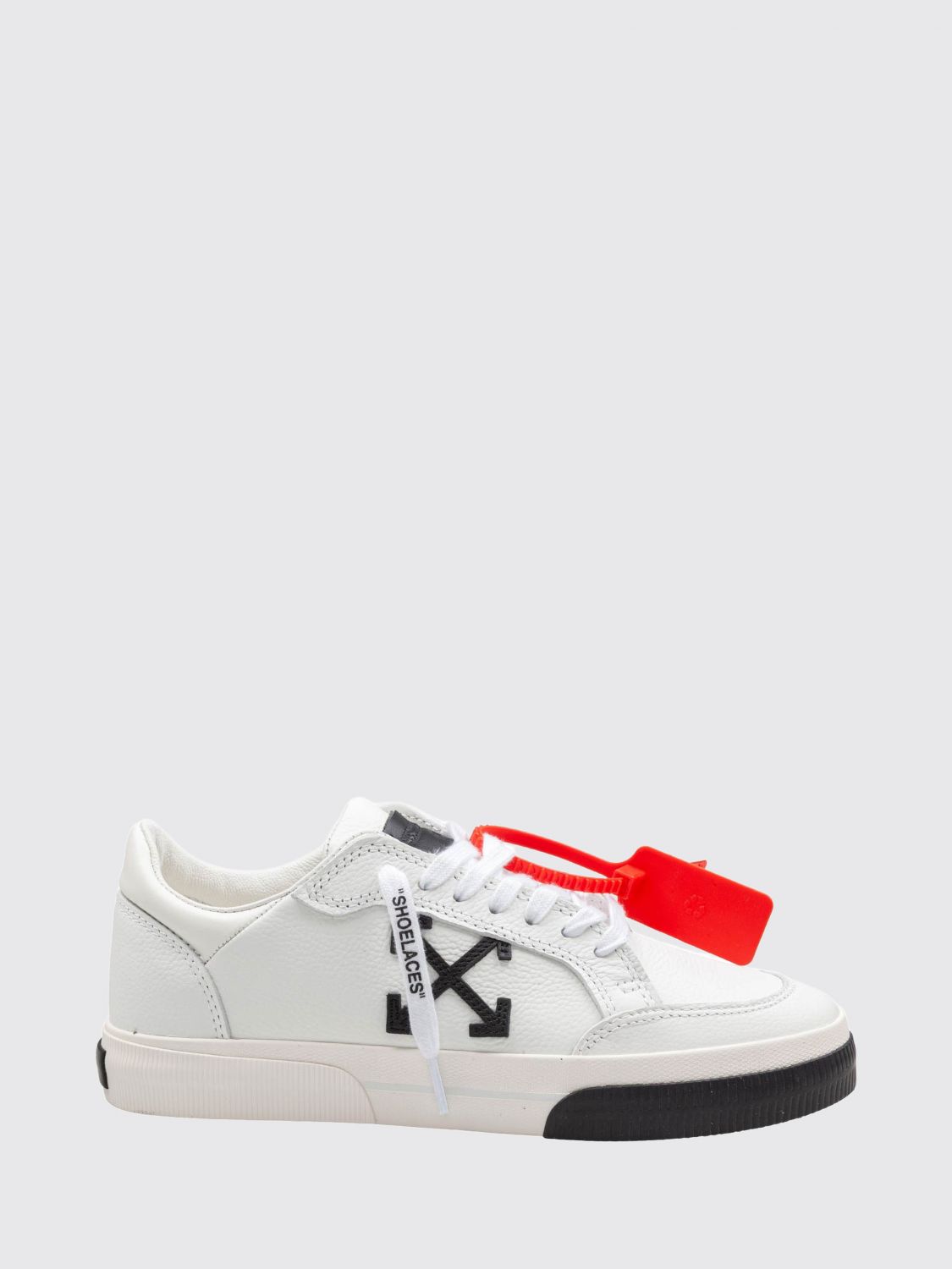 Off-White Vulcanized Low-Top-Sneaker aus Leder mit kontrastierendem Arrow-Logo