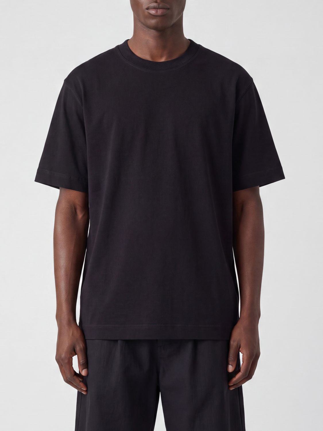 Closed Basic Crew Neck T-Shirt in Pure Organic Cotton with a Straight Hem