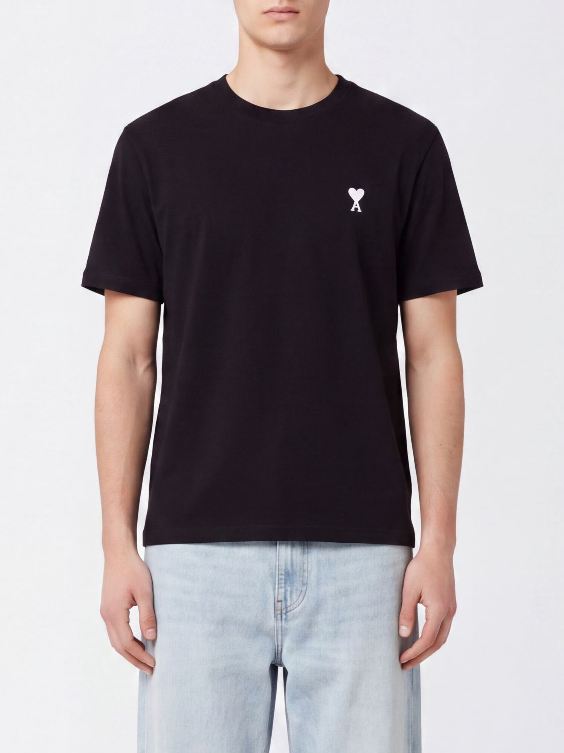 AMI PARIS T-Shirt aus Baumwolle mit Rundhalsausschnitt, gesticktem Ami de Coeur-Logo und überschnittenen Schultern