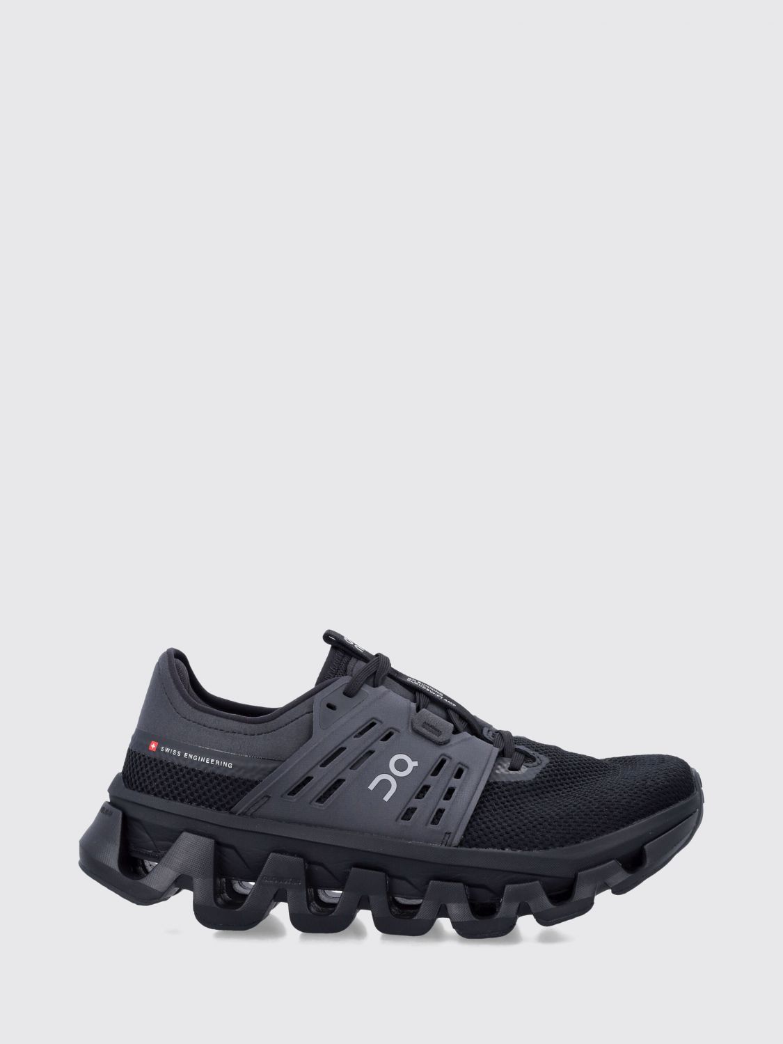 On Running Cloudswift Amp Sneakers in recycled polyester with a cushioned sole