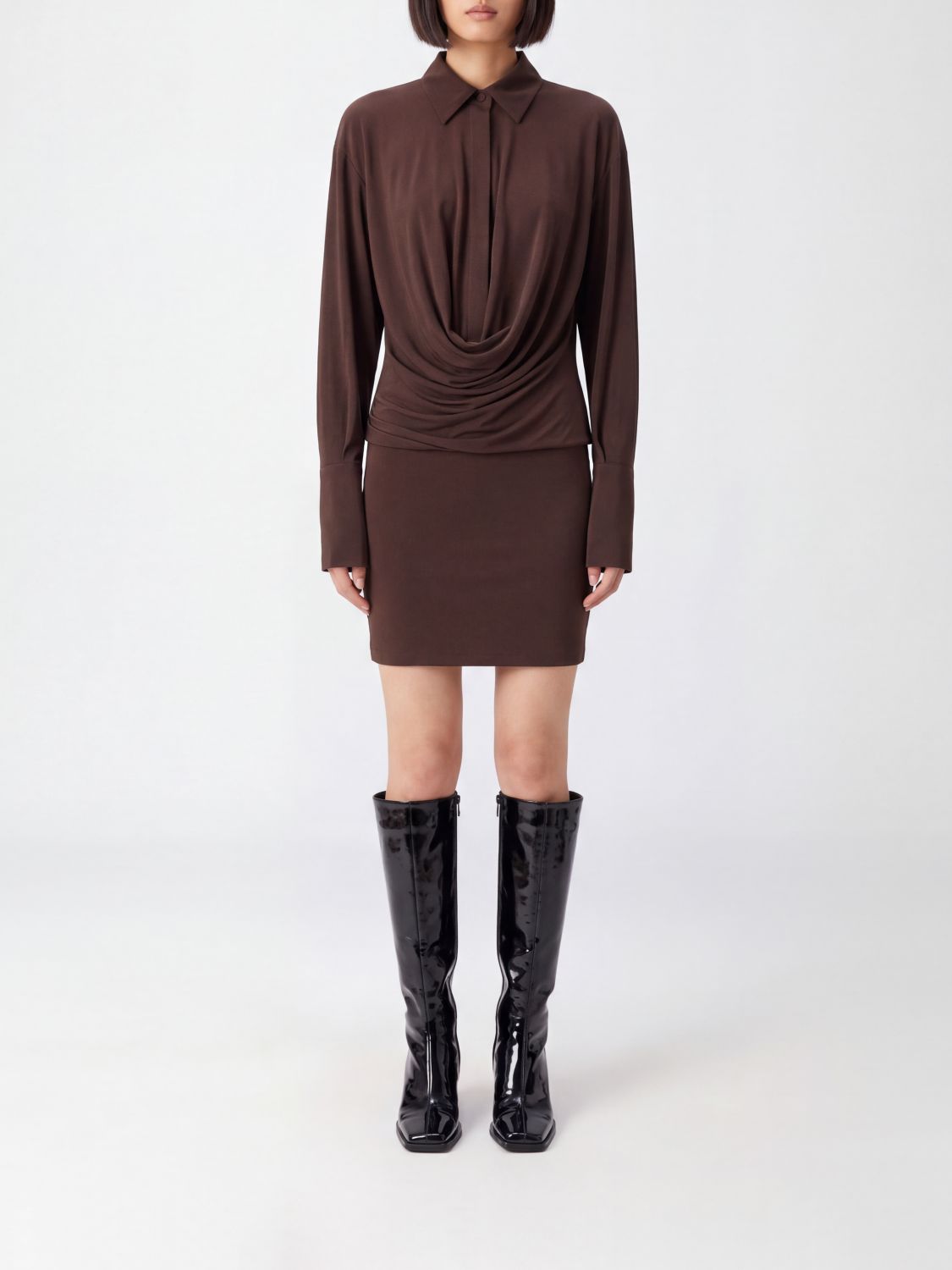 THE ANDAMANE Etuikleid-Minikleid aus Jersey mit tiefem V-Ausschnitt