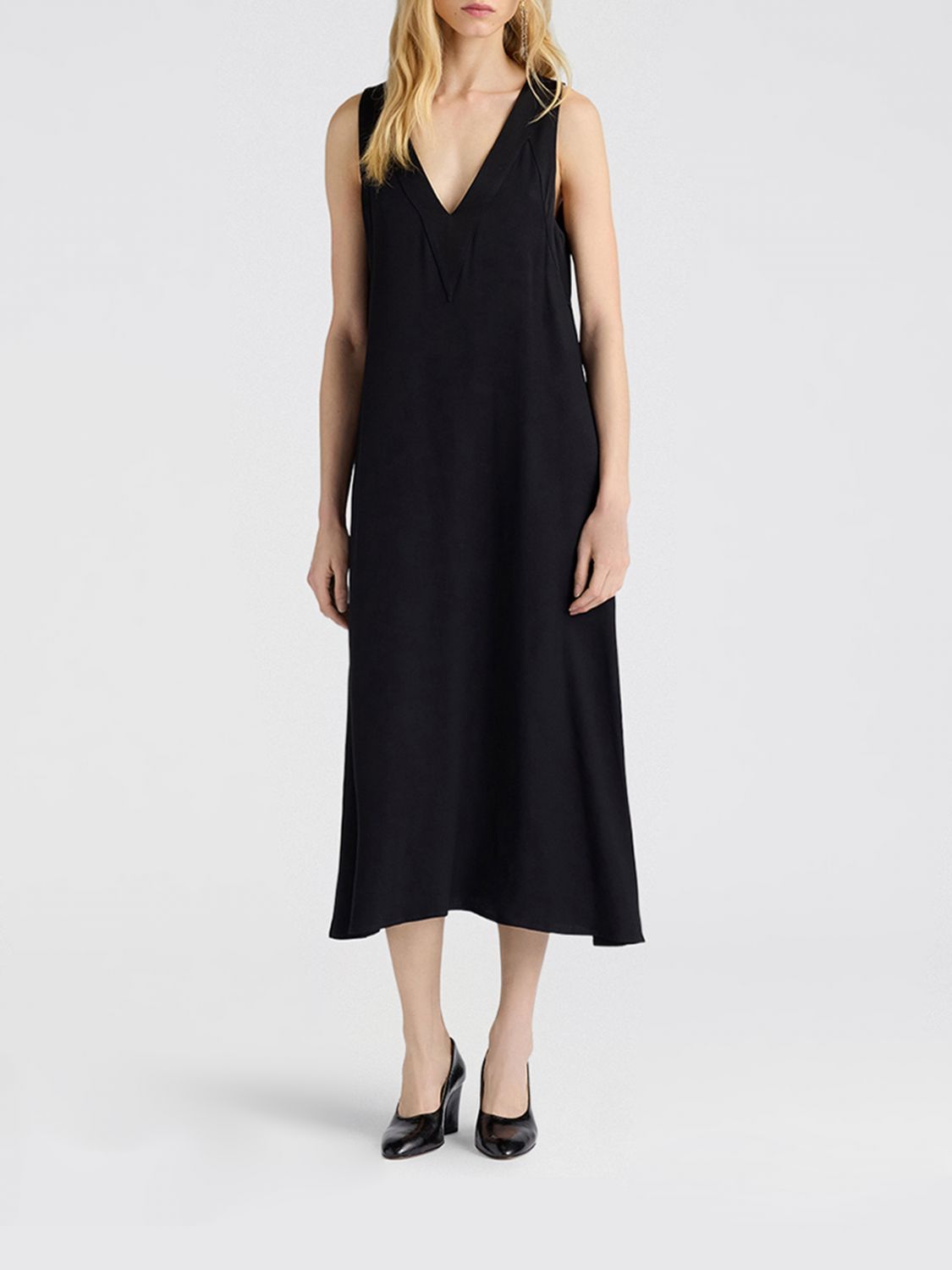 Momonì Eisla V-Neck Midi Slip Dress in Viscose with Rear Zip Closure