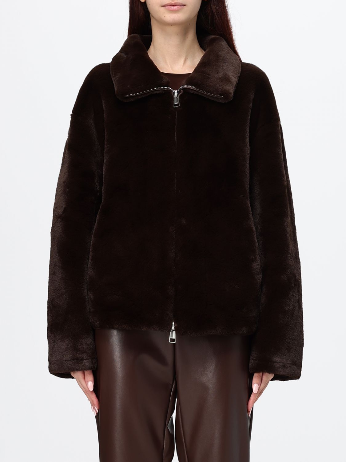 APPARIS Classic Collar Short Faux Fur Jacket with Zip Closure APPARIS Classic Collar Short Faux Fur Jacket with Zip Closure