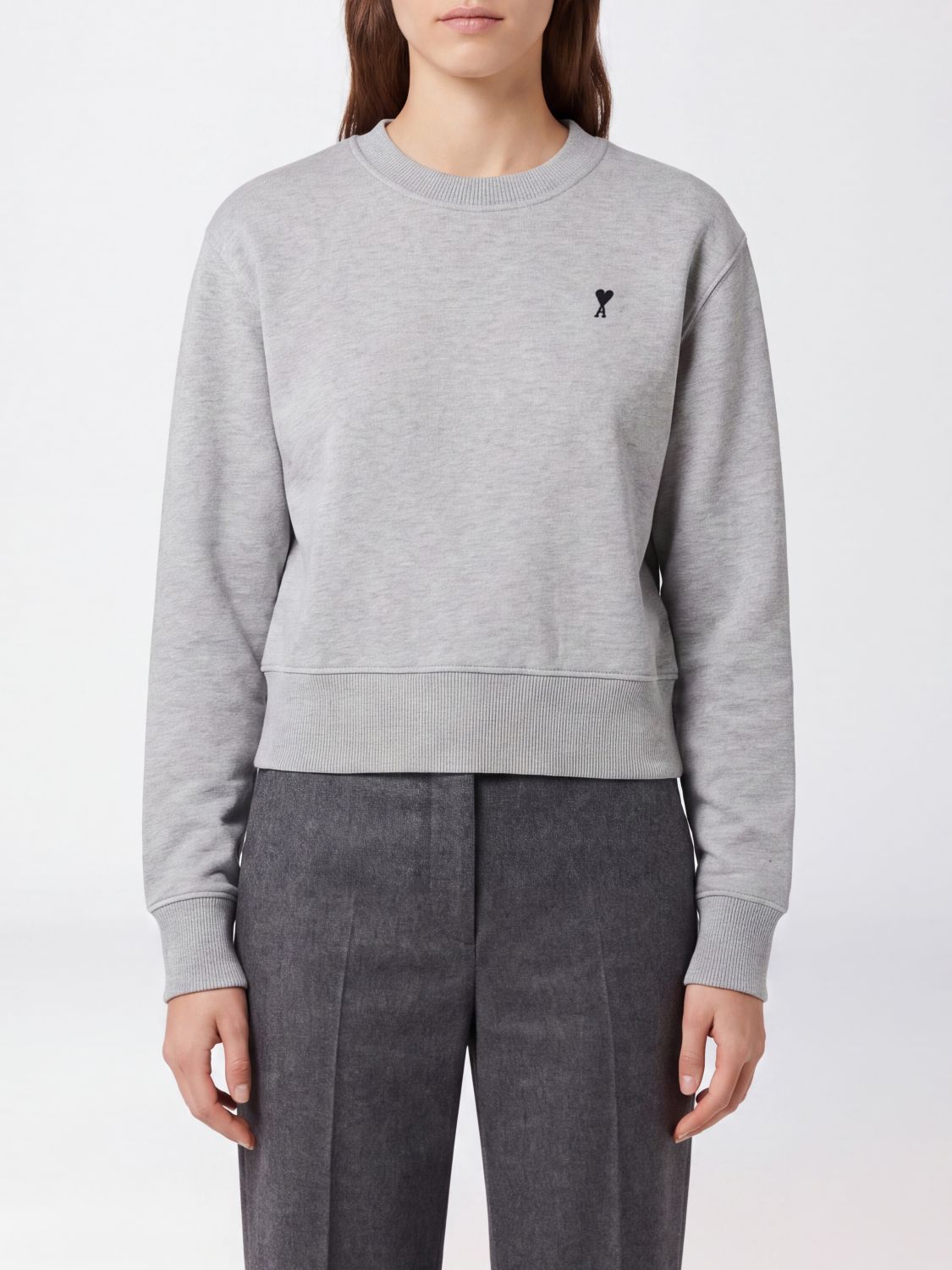 AMI PARIS Rundhals-Sweatshirt aus Baumwollmischung mit gesticktem Logo und überschnittenen Schultern