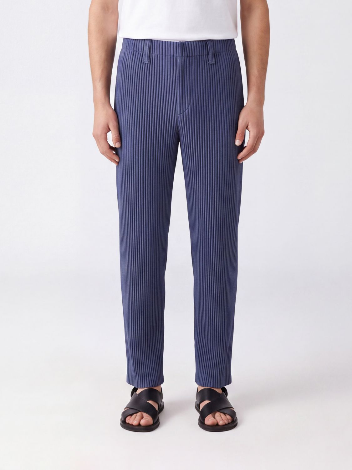 HOMME PLISSE' ISSEY MIYAKE Pantaloni Uomo colore Blue Navy