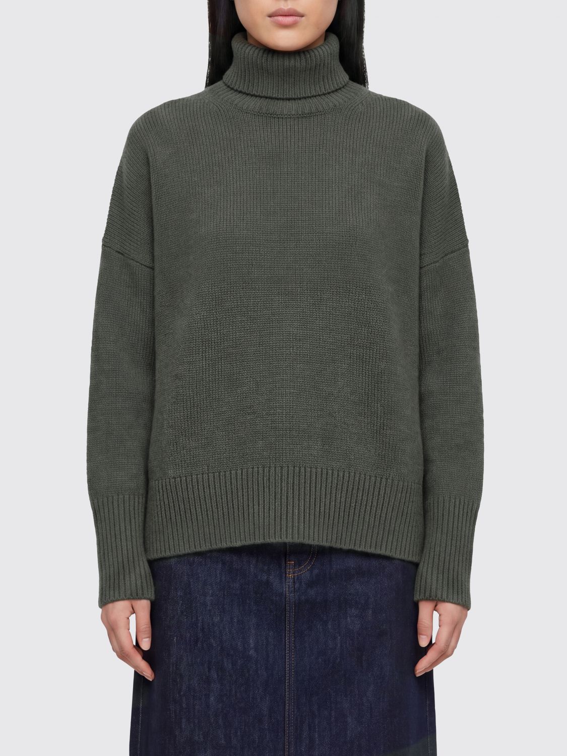 Lisa Yang Turtleneck Jumper in Pure Cashmere with Dropped Shoulders