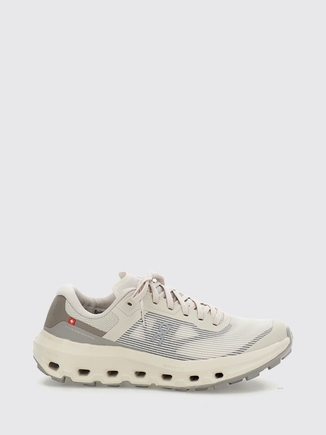 ON RUNNING Bicolour Lightweight Cushioned Cloudvista 3 Trainers